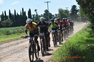 Doscientos bikers le plantaron cara al calor